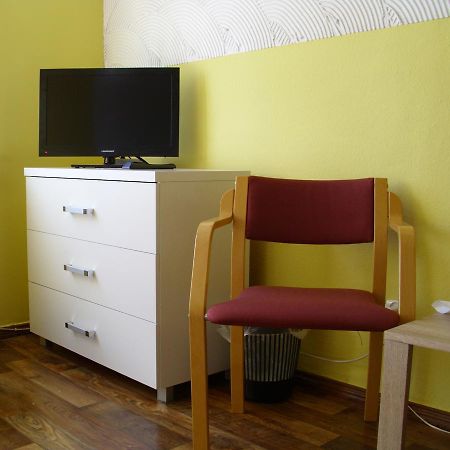 Pokoje Goscinne Irene Poznań Exteriör bild