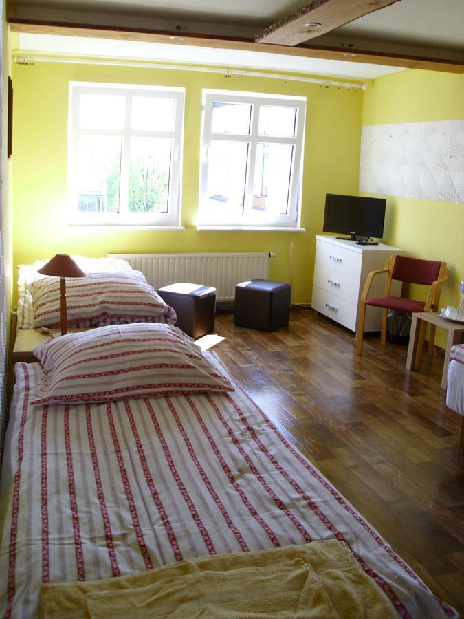 Pokoje Goscinne Irene Poznań Exteriör bild